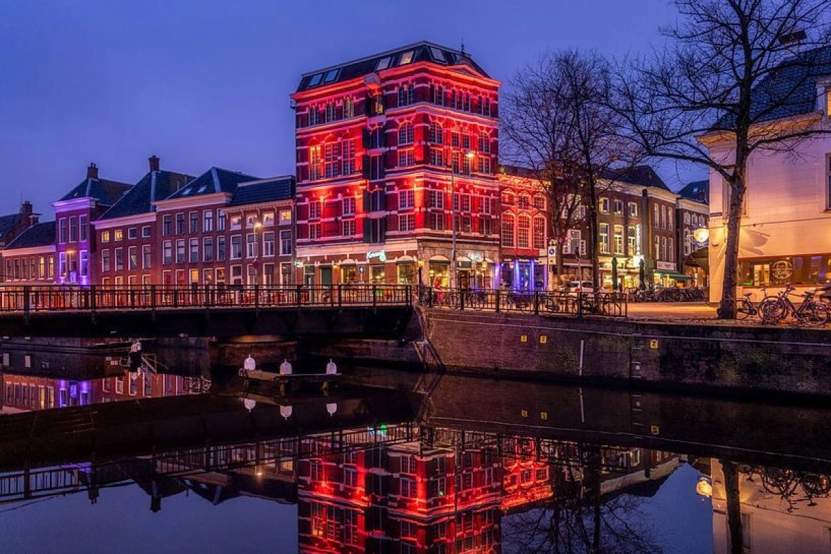 Poelebrug Kingsnight & day